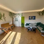 Green Leaves Apartman