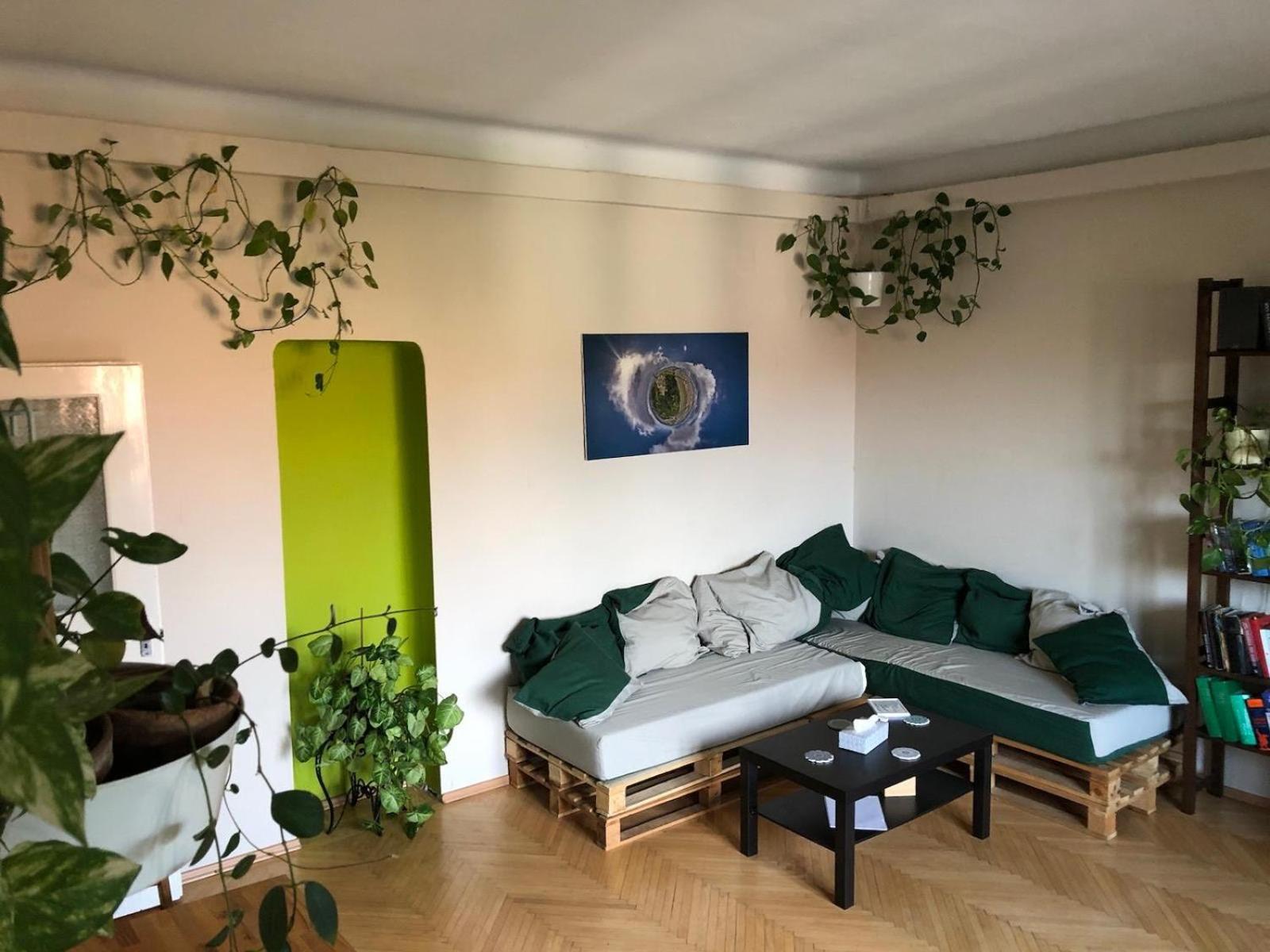 Green Leaves Apartman Apartment Budapest